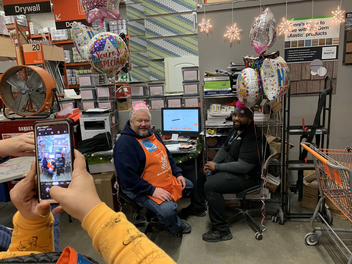 Happy birthday to Dave and Abu. Back to back birthdays. #profamily #januarybirthday <a href="/claudio2278/">Claudio Parraguirre</a> <a href="/chrissy_ASDS/">Christine strovar</a>