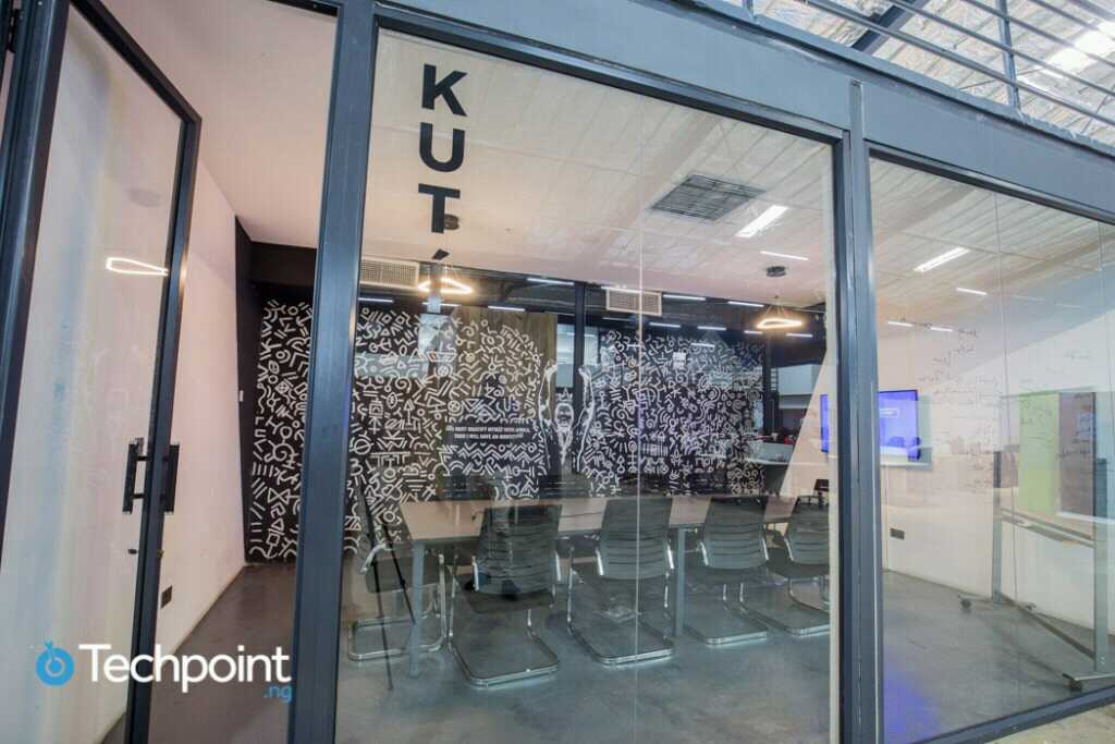 CodeGenius3's tweet image. Kuti Room

Amazing place #VGGvirtualInternship