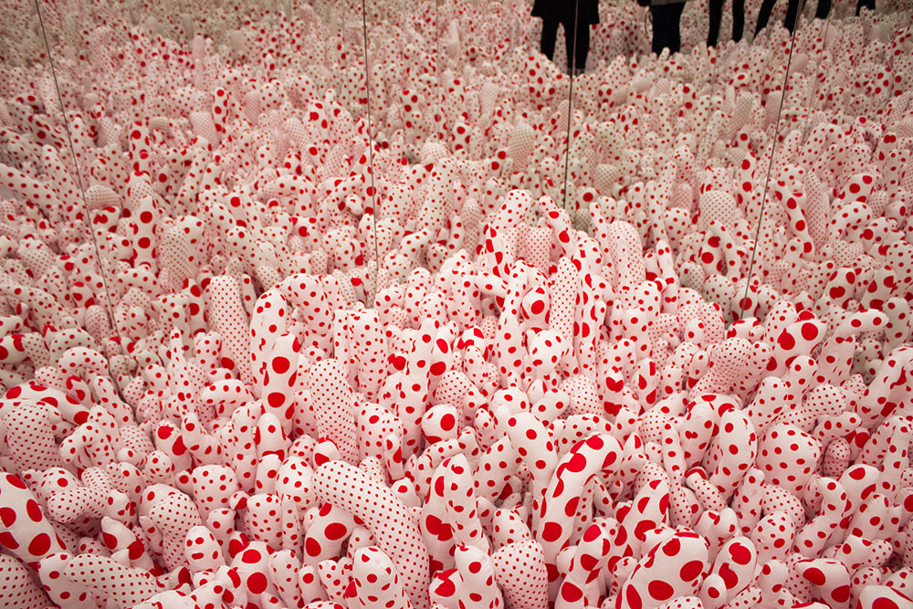DCist's tweet photo. One of Yayoi Kusama's inifinity rooms is coming back to the Hirshhorn this year https://t.co/oqSDRblYTr https://t.co/80mVTczNQJ
