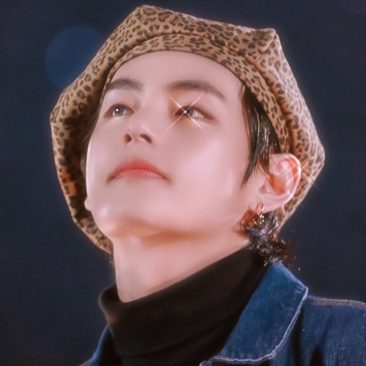 - ☆ 2/366 mayhaps he’s the cutest boy in this universe