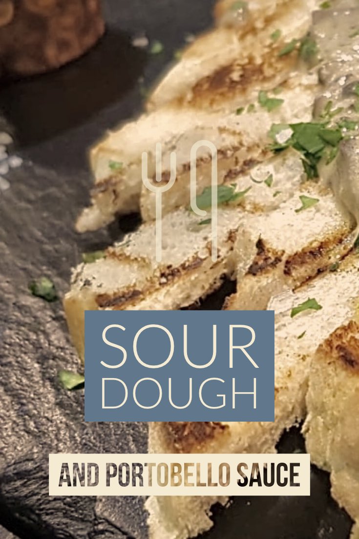 There’s always time for a cheeky sliced sourdough and portobello sauce to share while you wait! 🥰😋🍽🥂