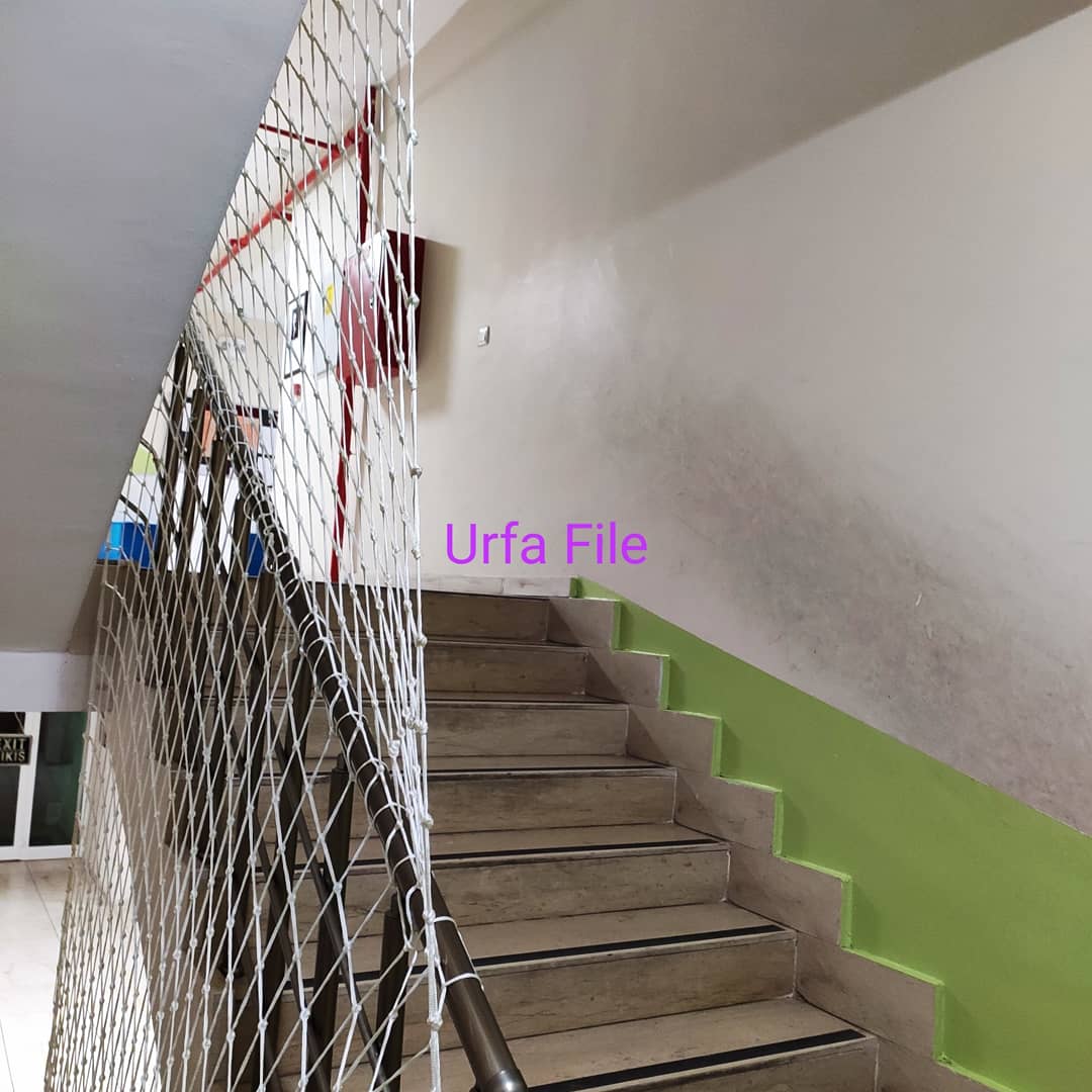 urfafile's tweet photo. 🏫Kadir Evliyaoğlu Koleji 🏫
#Merdiven #güvenlik #filesi
Uygulamız ; 
          👇👇👇
      💛Urfa File💙
☎️05492540515☎️
https://t.co/Bt1CqGvQKo https://t.co/gHdBtiJ5Vr