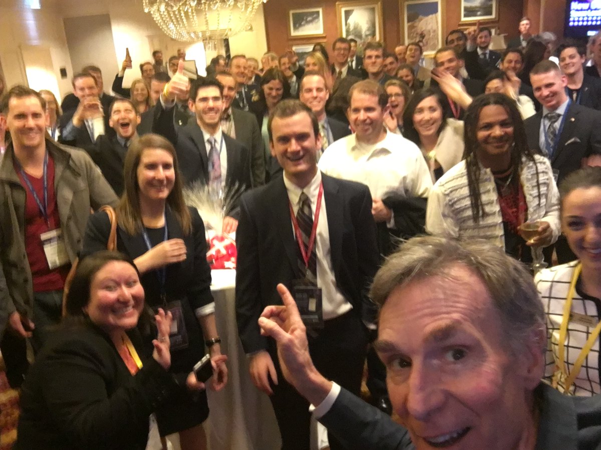 SFNewGen's tweet image. #TBT to that time @BillNye took a selfie with the NewGen members at Space Symposium! 👨‍🔬 ⁣
⁣
Registration for our 2020 event available now! #Space4Fun