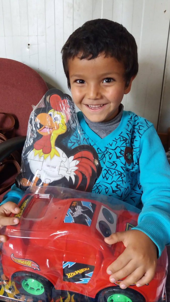 ISU_EFL's tweet photo. Everything is just for the sake of a smile and happiness seen on these innocent faces... Thanks to our ISU FAMILY, 650 sweet hearts are more than happy now🙏🏻❤️ #2019wishtree #isuforeignlanguages #2019dilekağacı https://t.co/OfNUsTd9t2