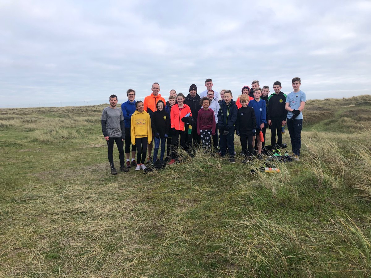 NickiColleen's tweet photo. @GYDAC coach Rob thank you for today’s training with GYDAC team On Yarmouth beach 
Woop 🙌 Woop 🙌 https://t.co/QXeD4kDXOB