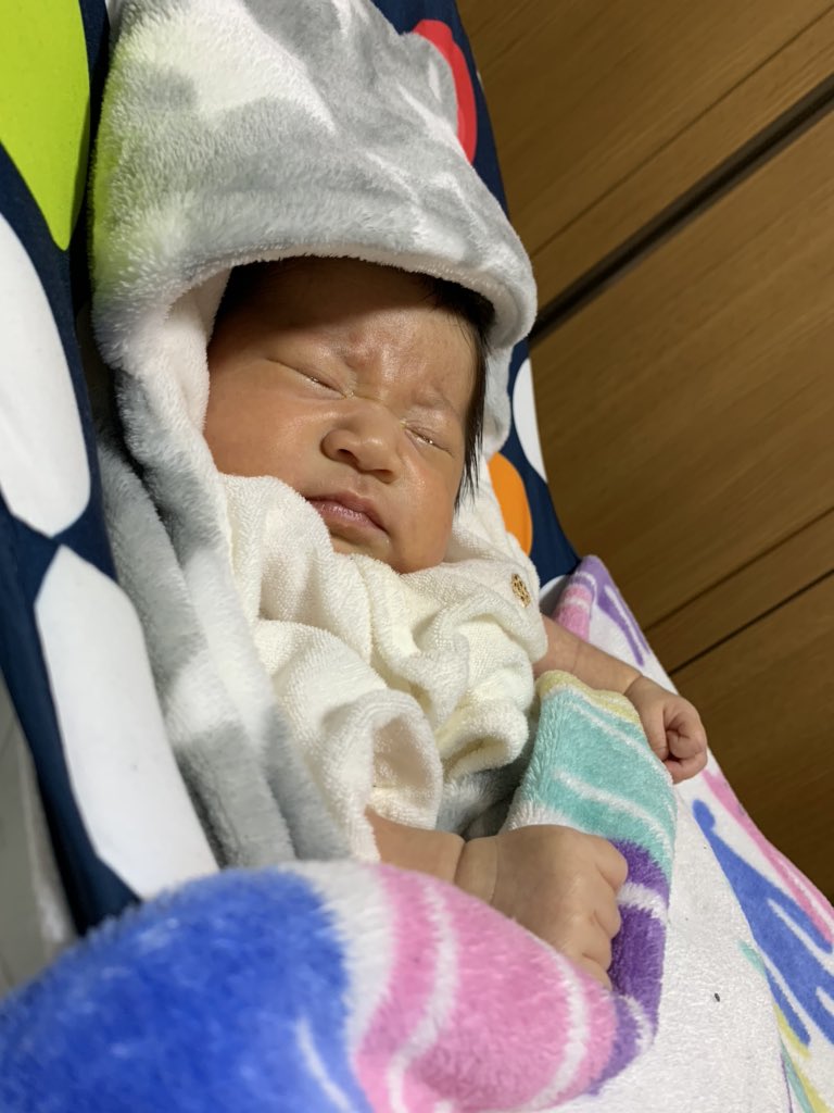 大石美咲 最近の あかさん のマイブーム 寄り目 今の所斜視ではない 眉間にシワを寄せる お世話が遅れた時 縦抱き すぐ寝ついてくれる 授乳1分位で自分から口を離し 被害者ヅラでギャン泣く コレだけは本当に謎 1日1あかり T Co 大石美咲 最近の あかさん のマイブーム 寄り目 今の所斜視ではない 眉間にシワを寄せる お世話が遅れた時 縦抱き すぐ寝ついてくれる 授乳1分位で自分から口を離し 被害者ヅラでギャン泣く コレだけは本当に謎 1日1あかり T Co