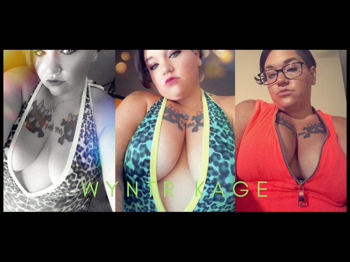 I'm online right now on Skyprivate - pay-per-minute system for Skype live shows. Call me right now in