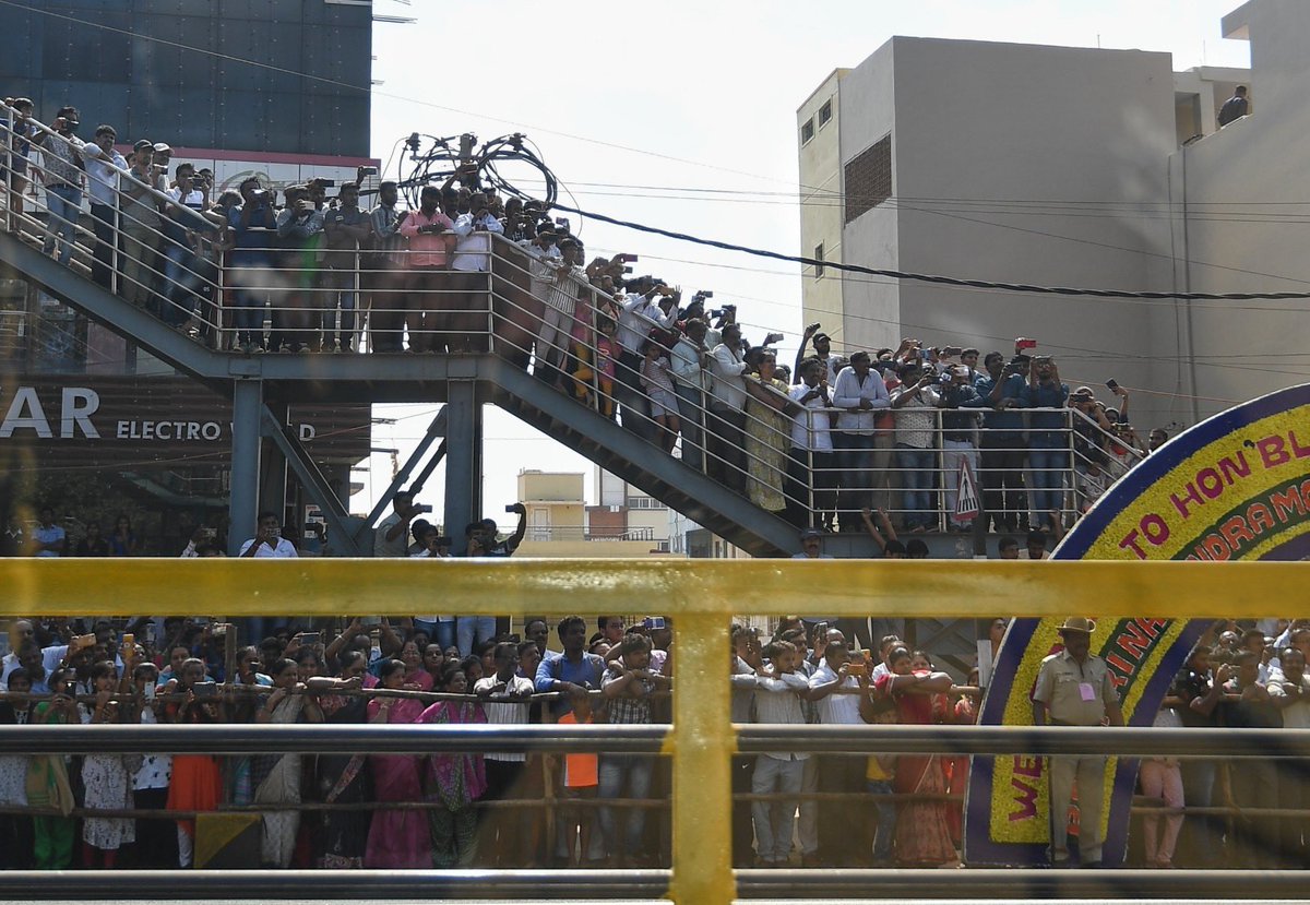 narendramodi's tweet image. I thank my sisters and bothers of Tumakuru for the warm welcome.
