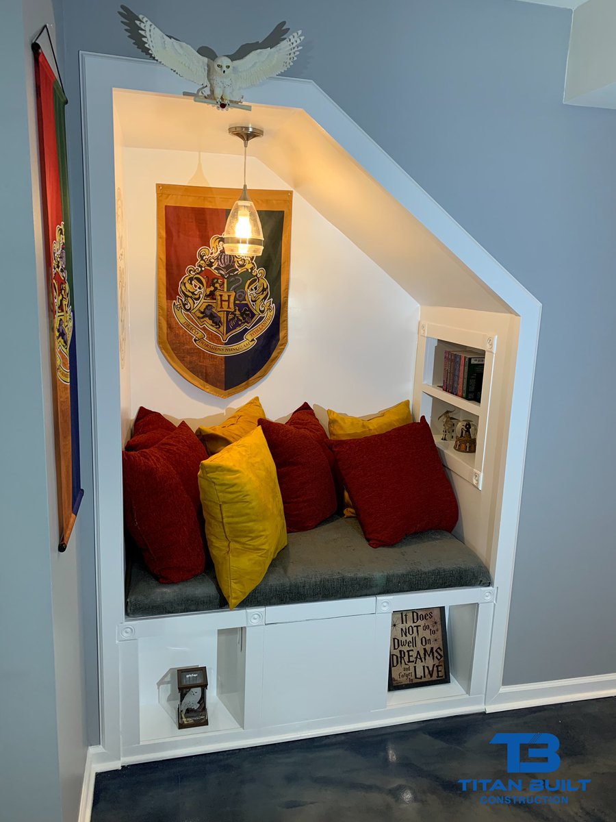 titanbuiltway's tweet photo. Any Harry Potter fans out there? 

Finished reading nook themed after the popular series! 

Done the #titanbuiltway 💥 https://t.co/YCR4SDemwd