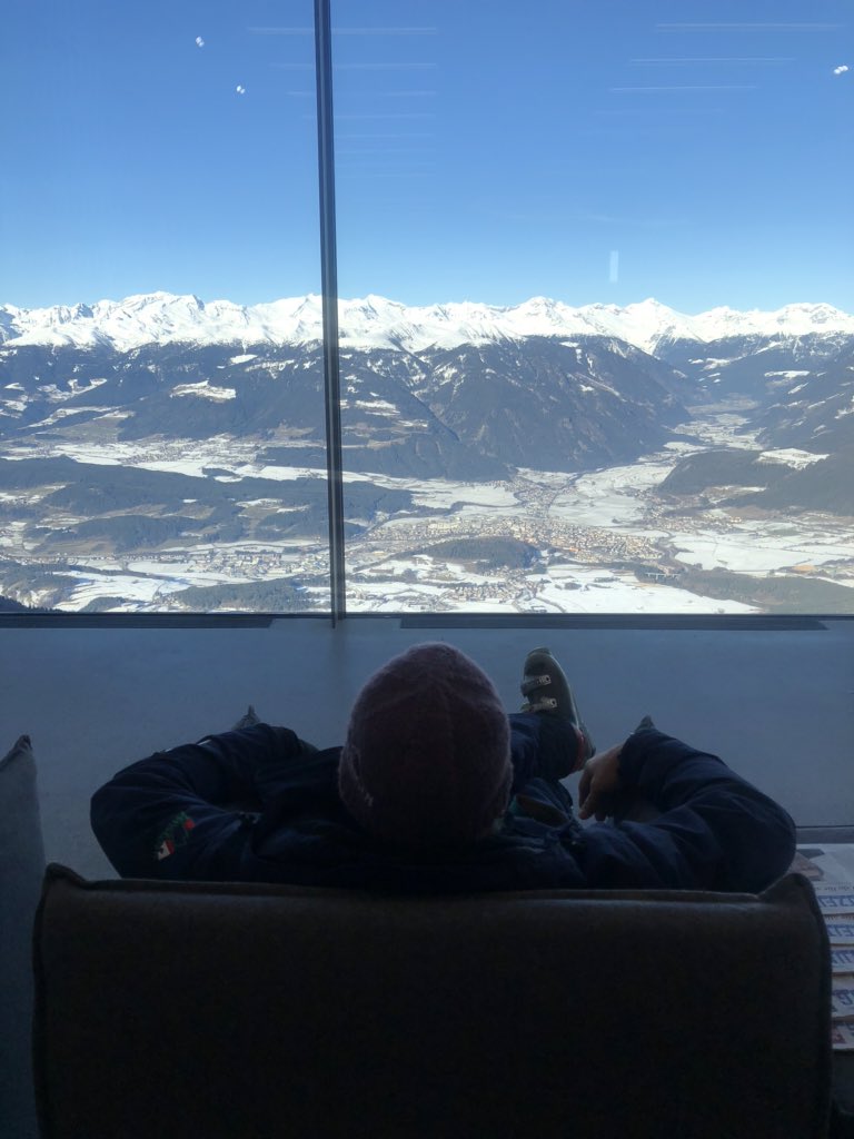 fabiocoppo's tweet photo. #Lumen #AlpiNN #silvesterloppe best way to begin twenty twenty https://t.co/rjaYgLwLnX