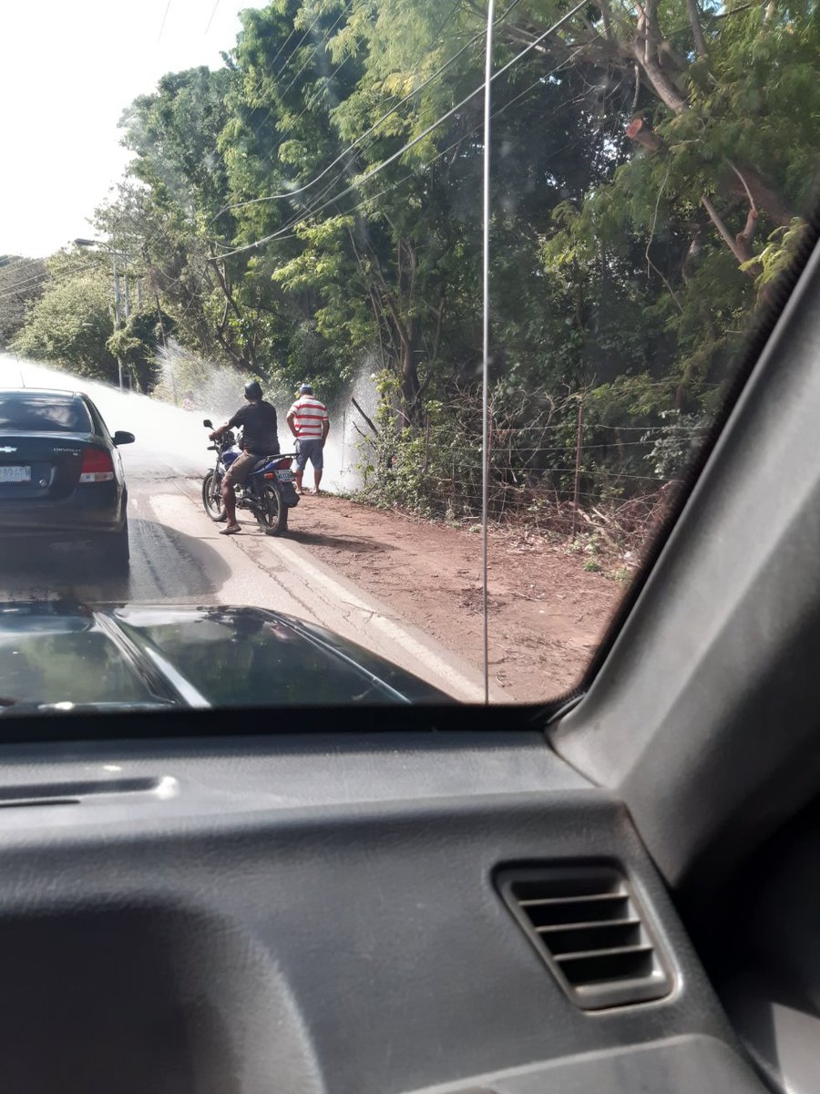 Tuberia de agua rota en la fuente <a href="/hidrocaribe/">Hidrocaribe</a> <a href="/HIDROCARIBENE/">HIDROCARIBE.N.E</a>
