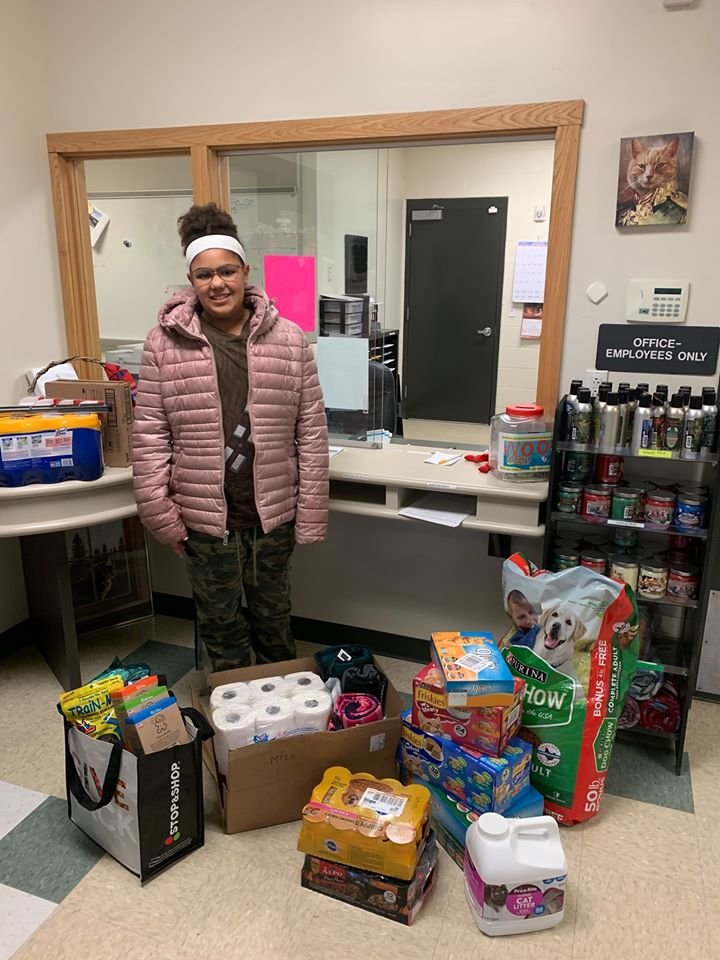 StratfordSTARS's tweet image. A huge THANK YOU to Mila, who, instead of asking for Christmas presents for herself, asked for donations for our shelter animals. She dropped off supplies for the animals &amp;amp; a monetary donation to put towards our many vet bills. Thank you so much Mila!
#STARS #grateful #rescue