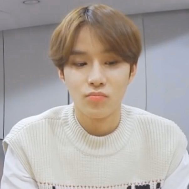 [ 002/366 ] → 2nd day folks n i am already lazy !! ! newayz vote for jungwoo on idolchamp and support him when he comes back 