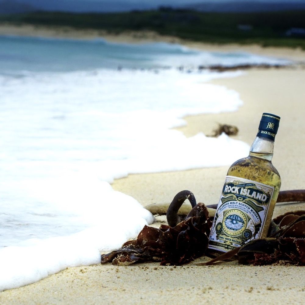 Here’s to #NewYear strolls along sandy beaches with wonderful Whiskies 🌊🥃 #Adventures #Maritime #Whisky #Arran #Jura #Islay #Orkney
