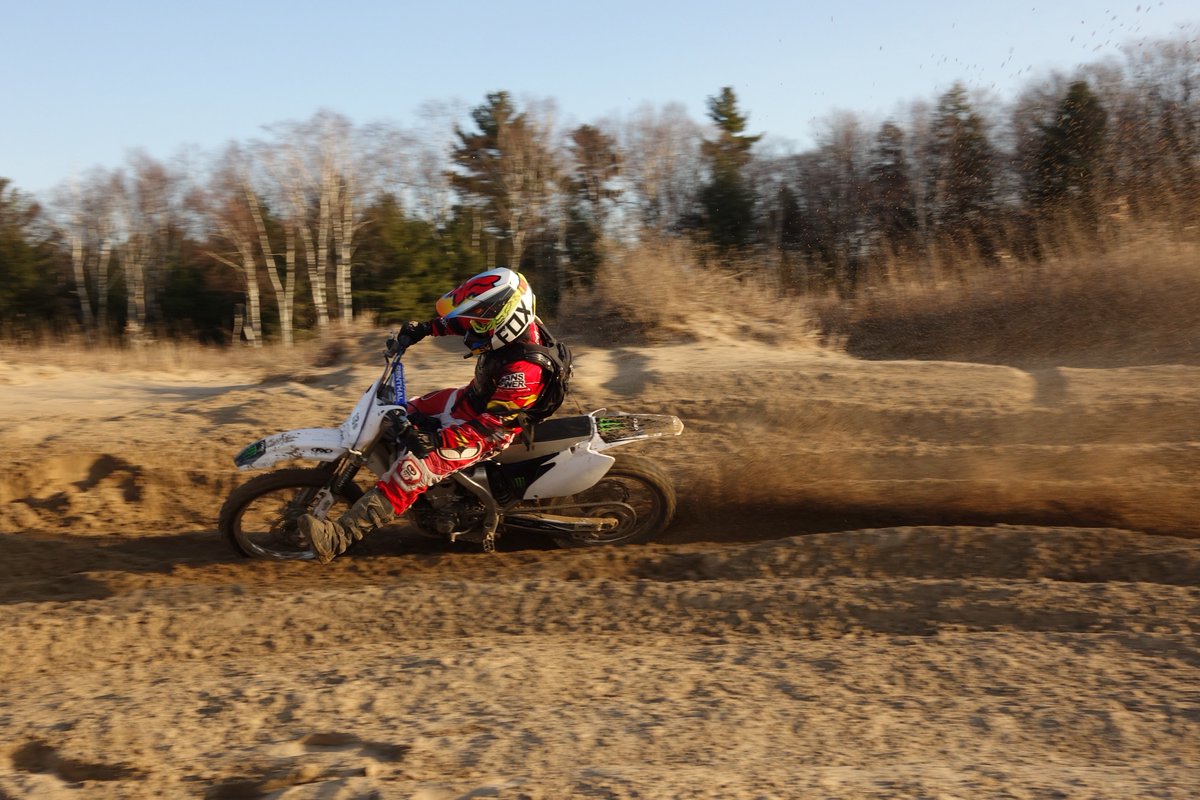 Cool shot combo from last weekend's action, captured between a <a href="/CanonCanada/">Canon Canada</a> P&amp;S and helmet-mounted <a href="/GoPro/">GoPro</a>: 
#racing #offroad #enduro #mx #motocross #MonsterEnergy <a href="/yamaharacingcom/">Yamaha Racing</a> <a href="/YamahaMotorCa/">Yamaha Motor Canada</a>