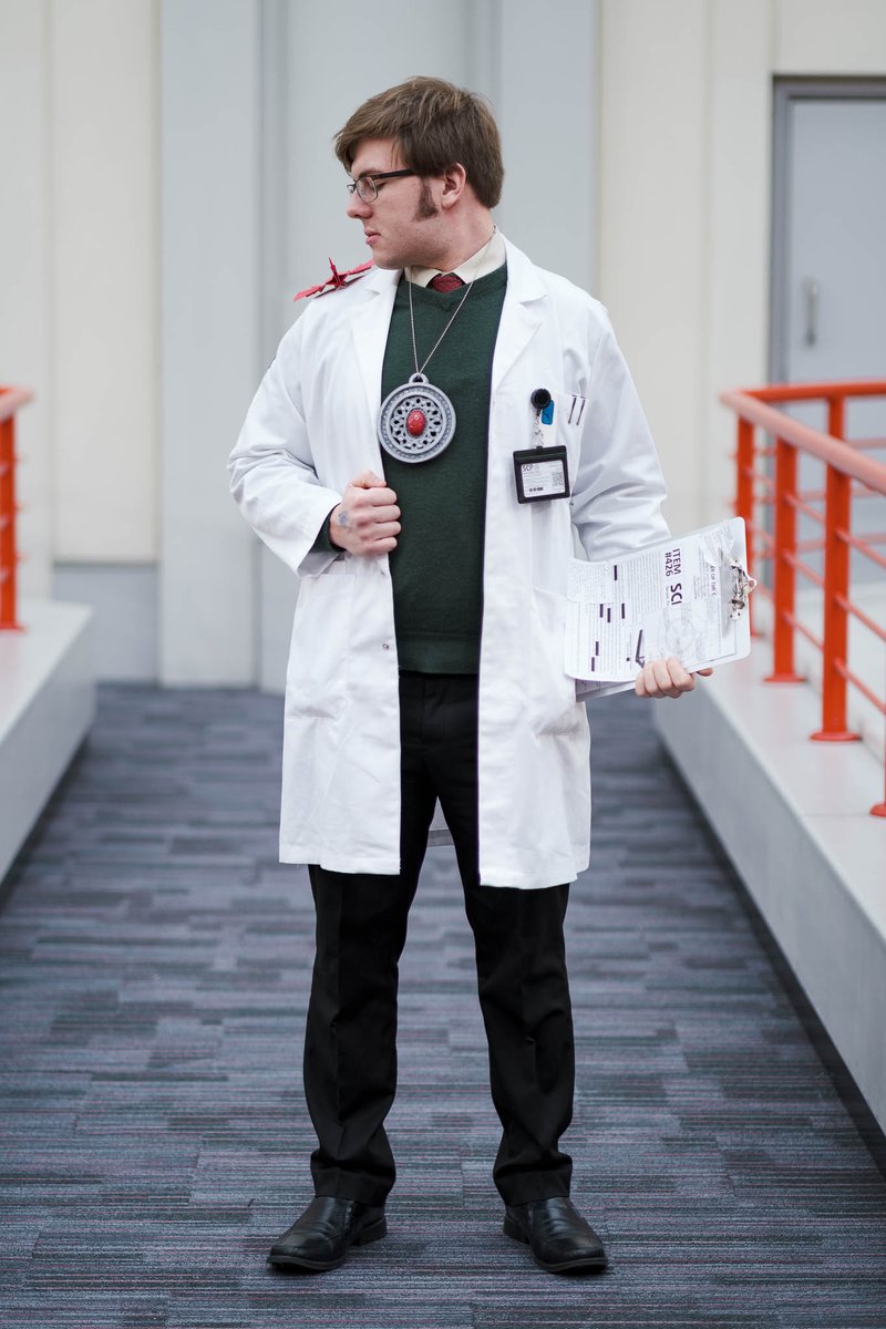 RyanCorder's tweet photo. Got some amazing photos taken of my Dr Bright cosplay at #MCMBirmingham in November and love how they came out.
Featuring my pet SCP-1762-2 who says #StandWithSCPRU ๐.
(Also sorry for dabbing)
Brilliant photos once again taken by @takethepics_
#cosplay #scp #drjackbright https://t.co/ALqJzPHtcM