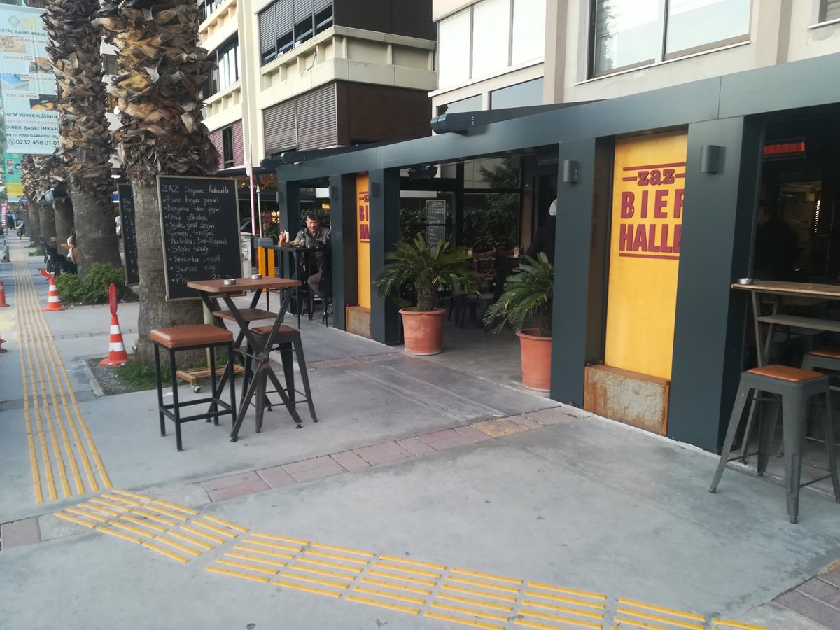 LeonWalras1834's tweet photo. Cemal Gürsel caddesi no:476 ve 474 deki cartel ve zaz Cafe isimli işletmelerin işgalleri her geçen gün artıyor. Sayısız şikayete rağmen denetim sıfır. Yapamayacaksaniz o hemşehri iletişim hattını kapatın. @izmirhim https://t.co/VA0Iy81dyz