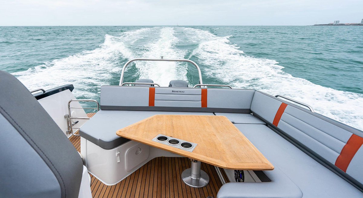 BatesWharf's tweet photo. New year, new you, new boat? Dusseldorf Boat Show 2020, 18-26 January! Contact us for more information or see our website! #beneteau #fairline #fairlineyachts #beneteauflyer #beneteauantares #fairline33 #fairlinetarga #fairlinesquadron #newboat #boatshow #usedboat #boatsforsale https://t.co/S0eS3ZEaRi