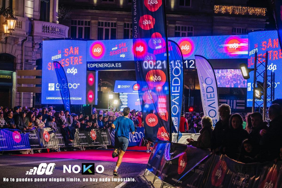 timingsense's tweet photo. Y de las San Silvestres cronometradas con tecnología #timingsense en el 2019 nos quedamos con esta imagen de la San Silvestre de Oviedo. Gracias!! @321go_eventos  por la confianza. https://t.co/nODVuC5eXW