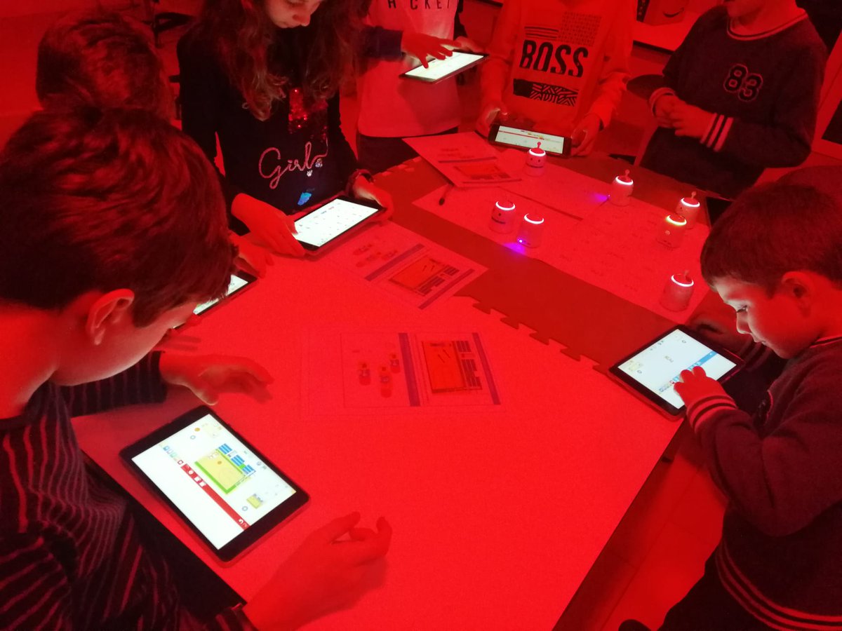 hackandtechclub's tweet image. ¡Conseguimos escapar! Lo pasamos genial, aprendimos a programar con True True, trabajamos en equipo, desarrollamos la creatividad y logramos resolver la prueba a tiempo. Y lo mejor...¡Lo pasamos de maravilla! #hackandtechclub #hytclub #programacion #truetrue #escaperoom