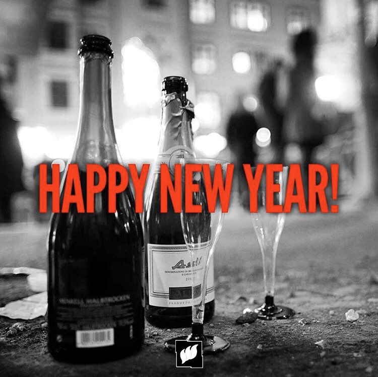 FlashoverRec's tweet photo. Happy New Year #FlashoverFamily! ❤️🥂 https://t.co/jgRlg5F7Ac
