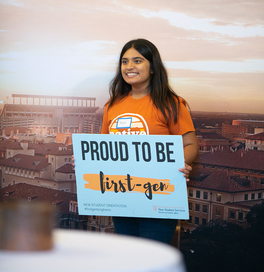 UTexasStudents's tweet image. Check out how @UTAustin expanded the #FirstGenLonghorns recognition ahead of the national celebration: bit.ly/FirstGenCelebr…  #FirstGenForward #LivingtheLonghornLife #UTFallRecap