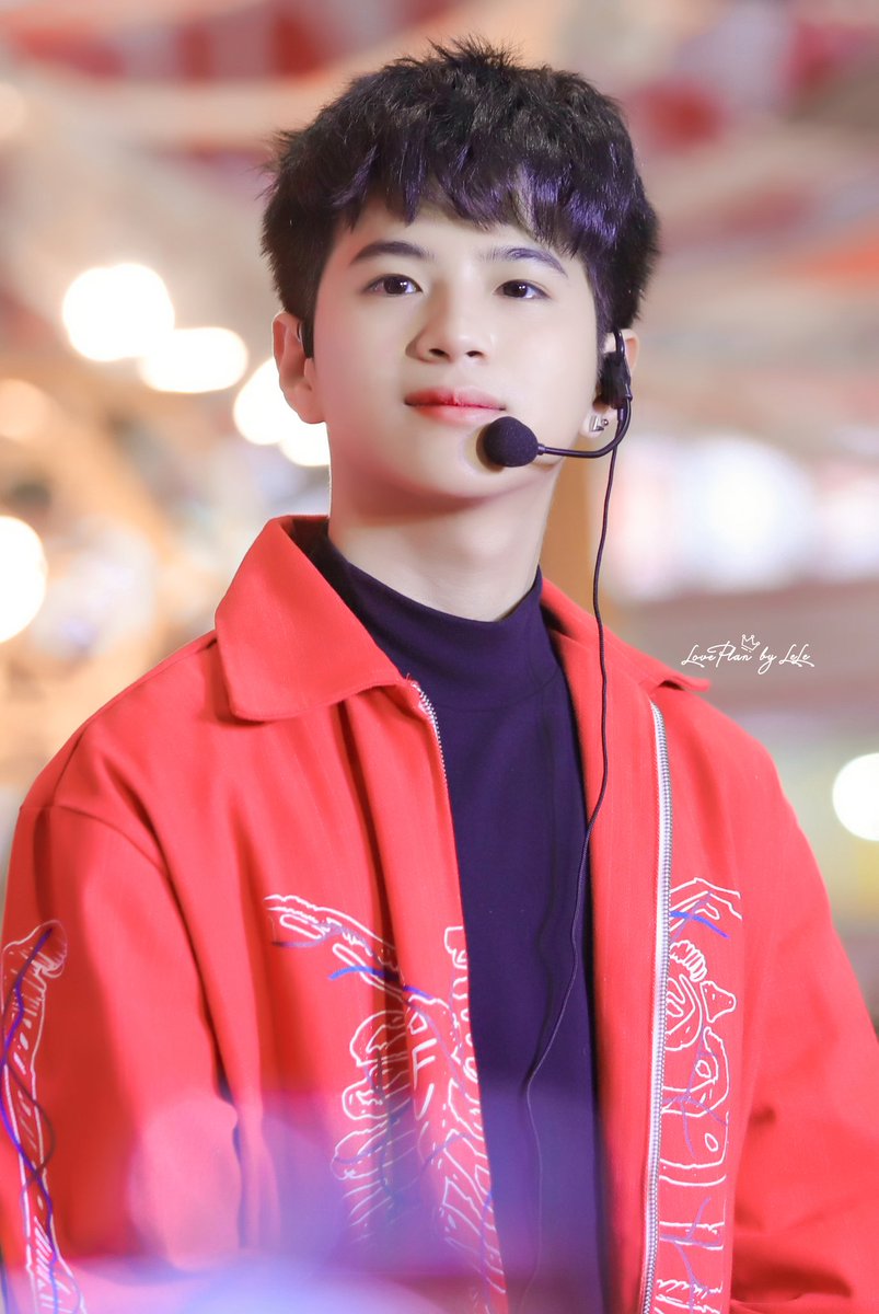 LeLe_LovePlan's tweet photo. 190601 Taokaenoi in bkk
🚫Don't EDIT&amp;CUT LOGO🚫 
Old pictures②
#คนของแปลน
#PlanRathavit
@bplannnnn https://t.co/DbyGzbXhm4