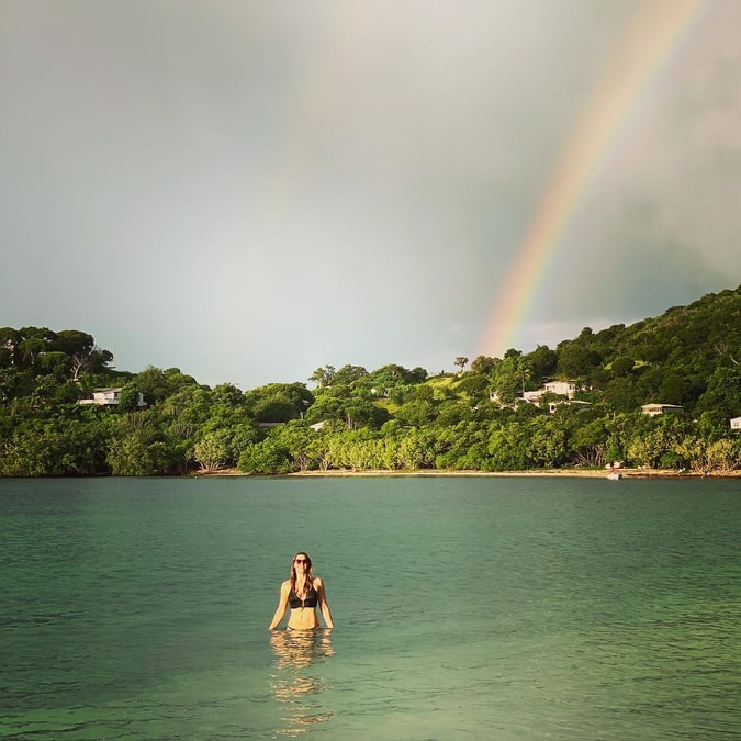 Carlisle_Bay's tweet photo. Be a rainbow in somebody else´s cloud! #ThursdayThoughts #ThursdayMotivation #WhatCoolLooksLike 💙

📷@piersmorgan https://t.co/WoKqfcAJbS