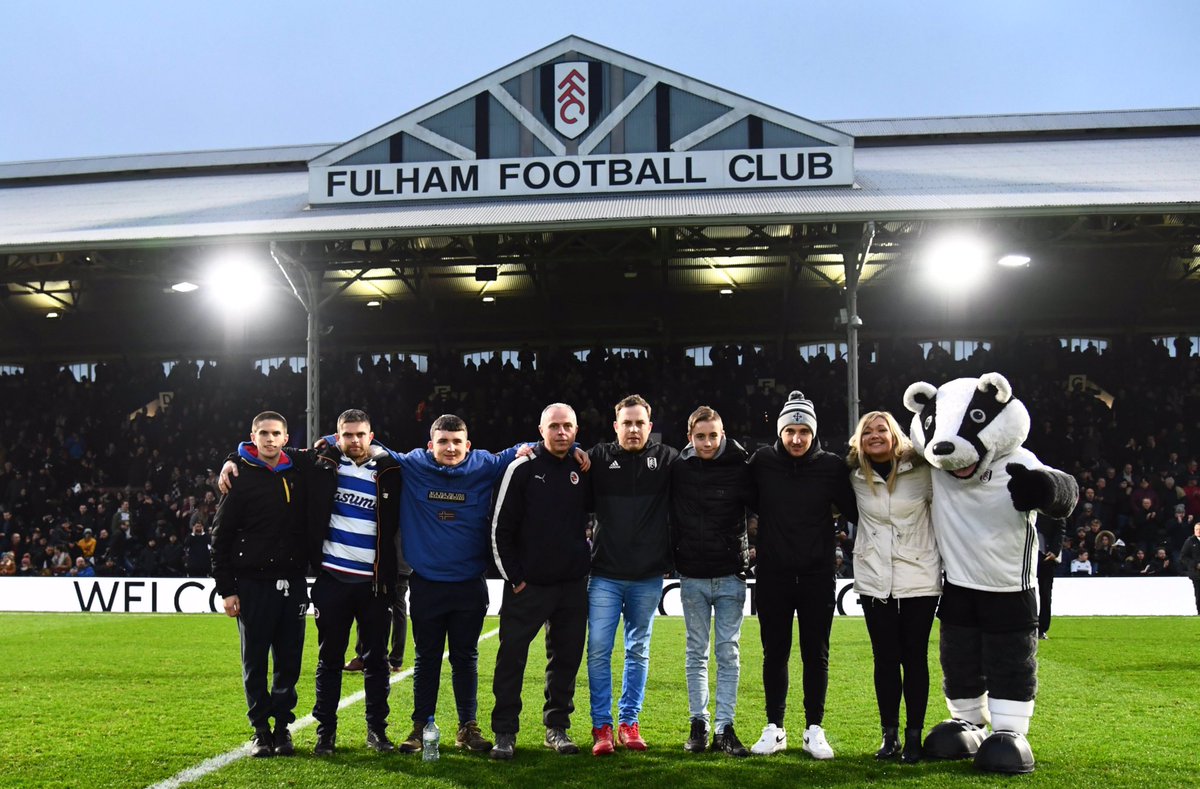 WalkAndTalkMMH's tweet photo. Huge thanks to @FulhamFC and @ReadingFC. The support you showed our team of walkers @walkandtalkmmh has been amazing. The stadium reception from the fans at half time was truly moving for us all. Together we can make a difference 🤝to sponsor 👉🏻https://t.co/xNvfPAPHQc https://t.co/bZIpqYQAqP