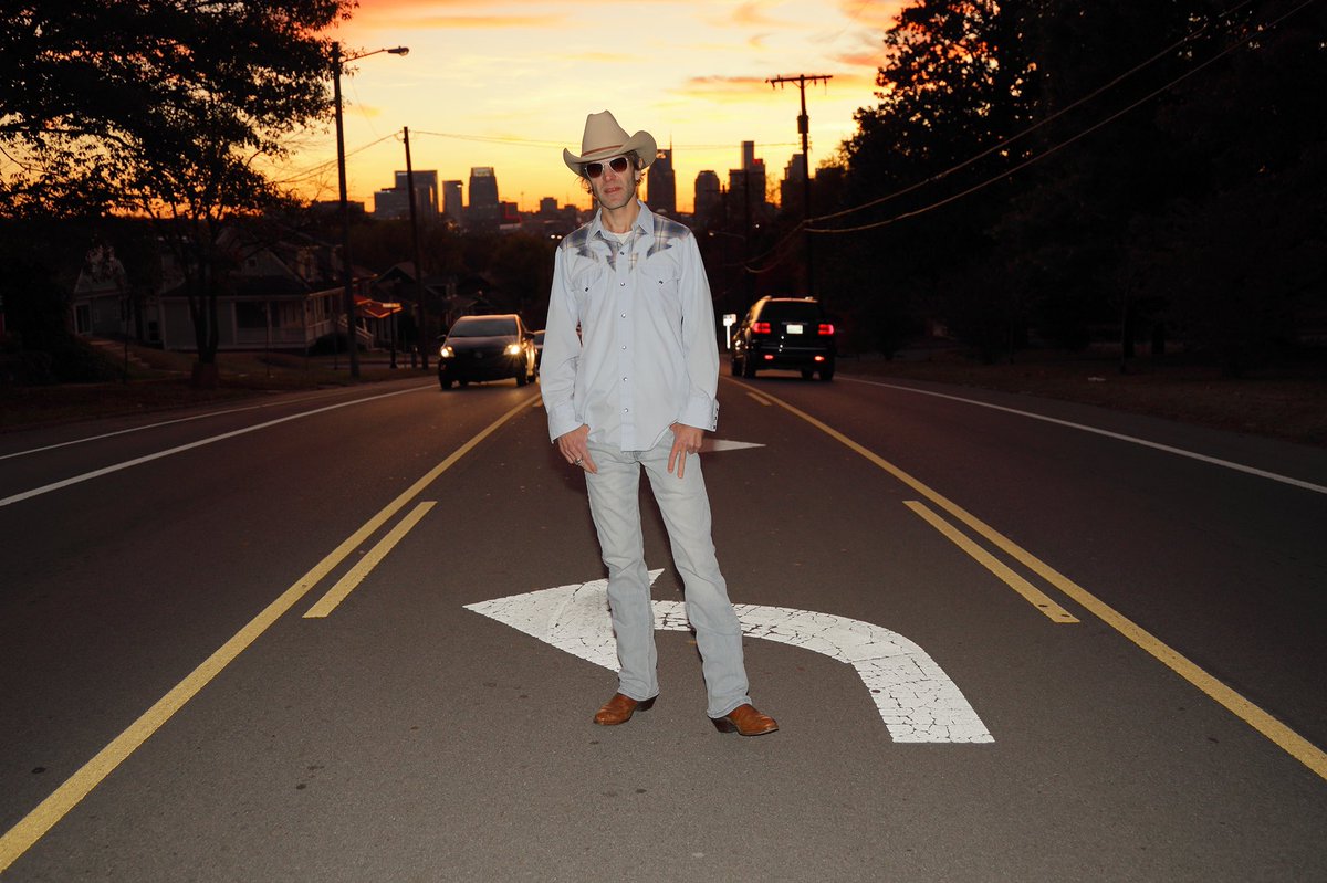 Boocooray's tweet photo. “The past is just a story we tell ourselves.” #JamesAWillisArtist @HBarC_Ranchwear @olathebootco @StetsonUSA @LEVIS #BooRay https://t.co/5IeY2YV6RO