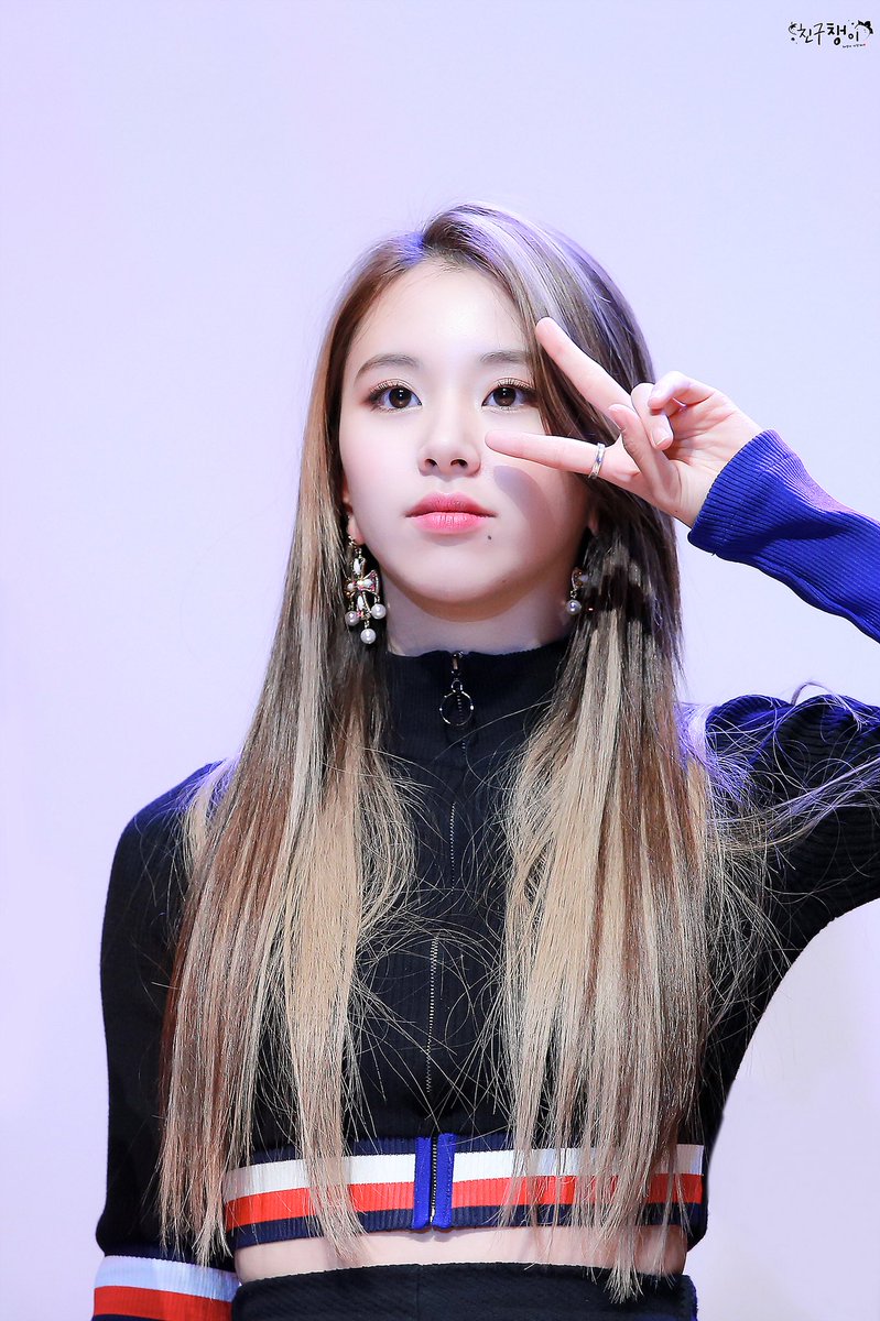 chaeyoungpic's tweet photo. when her hair looked like this https://t.co/W3PRkMXhGC