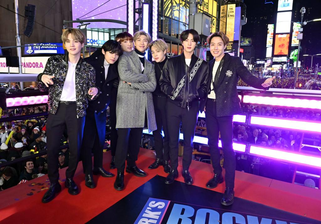 [2/366]It’s 2020. It’s gonna be bts’ year one more time. #방탄소년단  #BTSxRockinEve  #BTSatTimeSquare