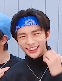 youroppav's tweet photo. Хёнжин прекрати так делать 
#straykids_levanter #straykids #kpop https://t.co/15N1VO2m5V