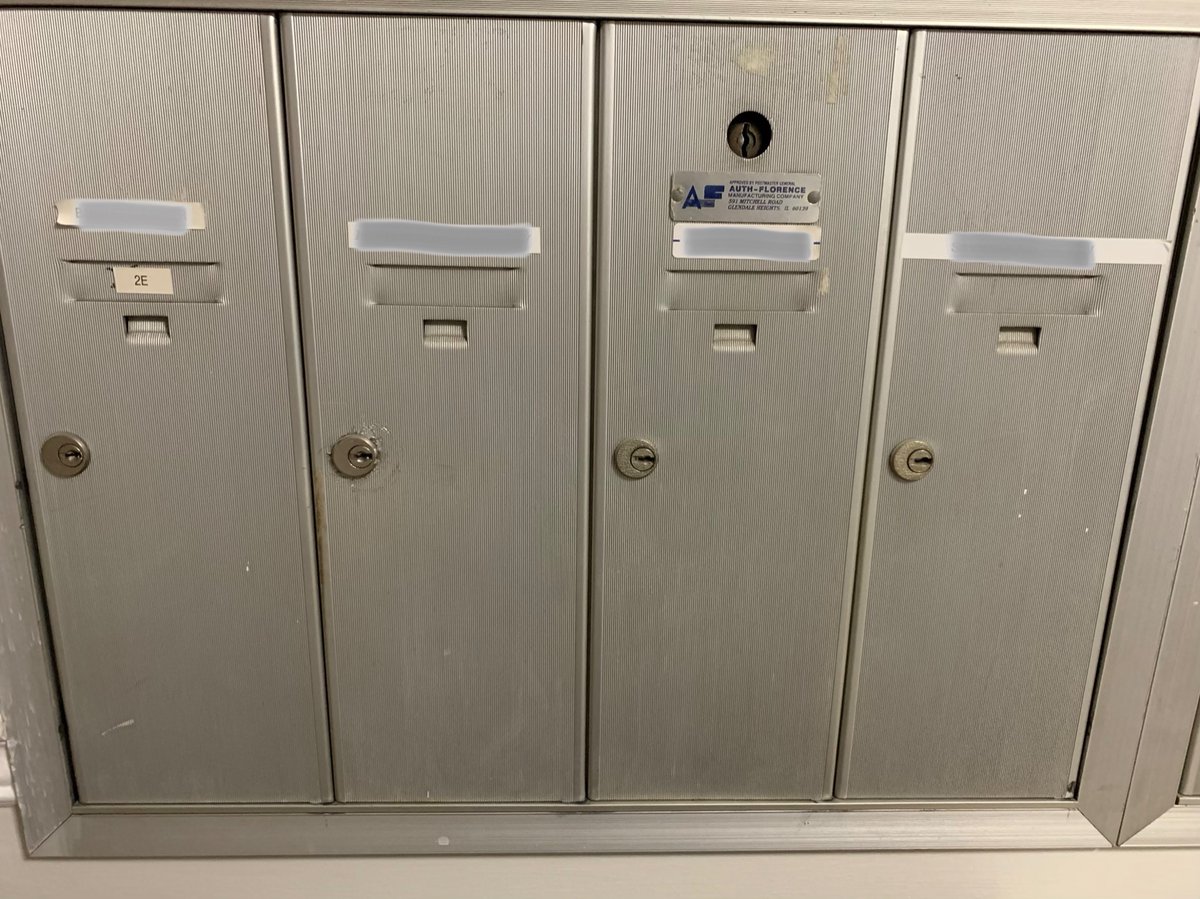 hunterhomesnj's tweet photo. Before and after. It’s important to keep your mailbox labels organized and up to date. https://t.co/Wui2Mob2gc