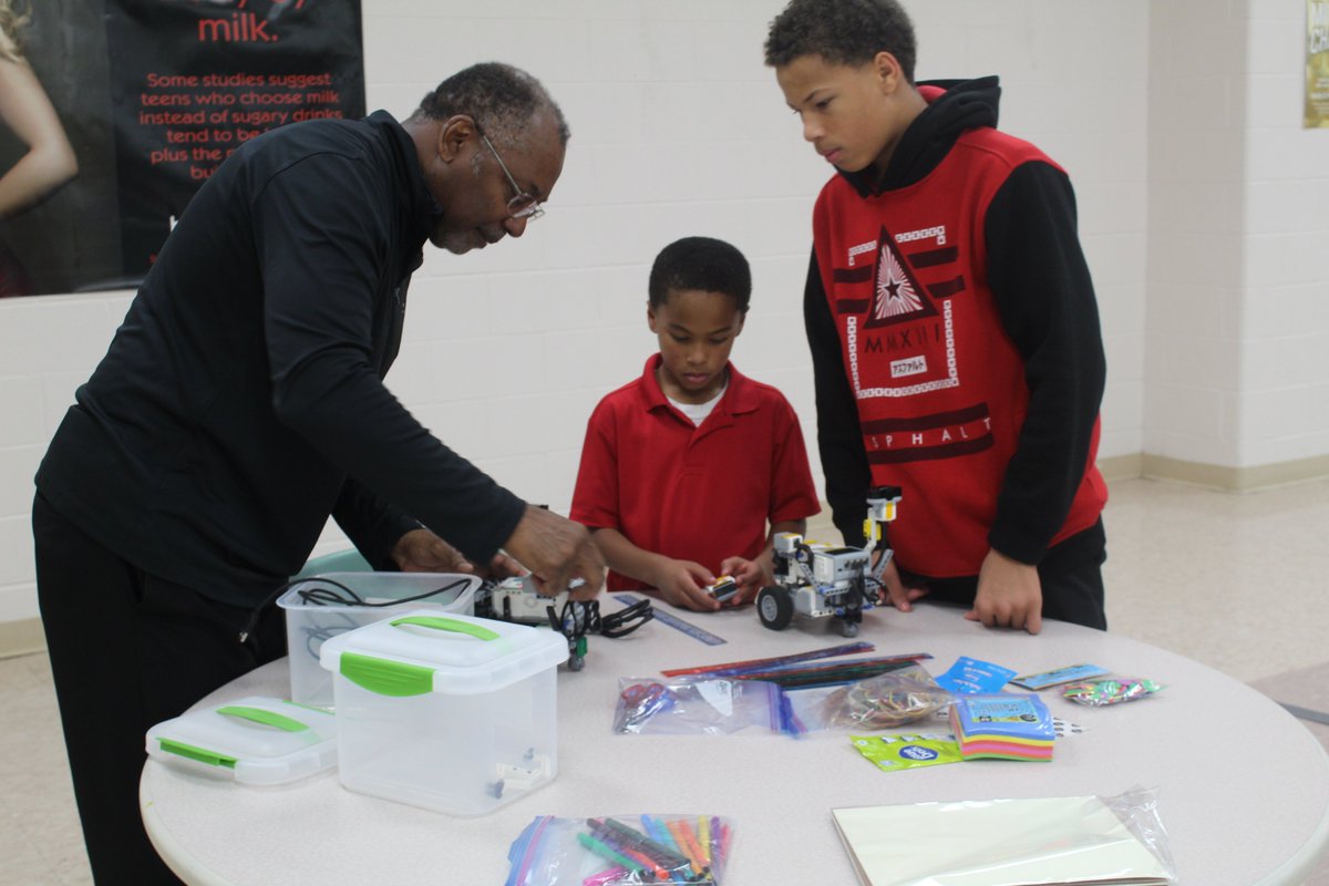 MI Community Service tweet media