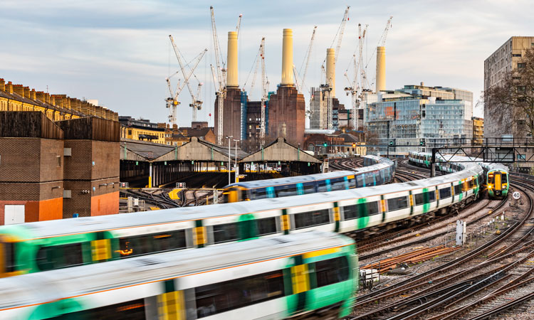 GlobalRailway's tweet image. The winning entry of @networkrail and @hackpartners #HackTrain event included a new algorithm that found spare capacity in parts of Britain's #rail network that could be used to improve #operationalperformance bit.ly/2sFzrZl