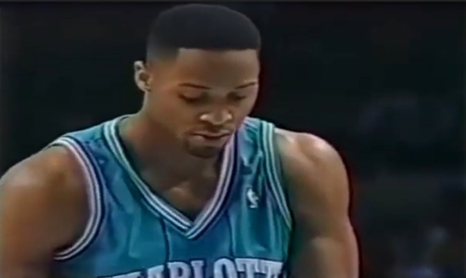 Dee4Three84's tweet photo. Why I love the 90s NBA

92-93 - Spurs vs Hornets - Video breakdown (A thread)

1. Double teams/Help D
2. Bogues full court press/team full court press
3. Mid range
4. Athletes
5. 3PT usage
6. Post up ability
7. Robinson

I have watched this game 3 times and broke it down for you https://t.co/KXEtSmdSx2