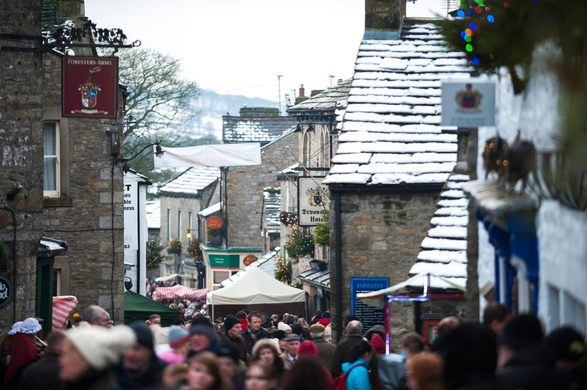 The Yorkshire Dales National Park is a place where you can find stunning star-filled skies, free from light pollution.

Cafés in and around the idyllic rural town of Grassington are joining in with our #DarkSkiesFestival - why not pay them visit?!

Go to yorkshiredales.org.uk/event/the-star…