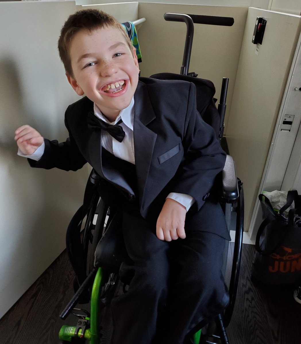 SamvsVWM's tweet photo. Yup, wearing his tuxedo to school.

#tuxedo #samstyle #dapperdresser 
#vwmff #vwm #findacureforvwm #samvsvwm #vanishingwhitematterdisease #leukodystrophy #vwmfamiliesfoundation #livingwithaterminalillness #leukodystrophyawareness #sambuck #fashionisto #kidfashion https://t.co/BsSeUUDBu2