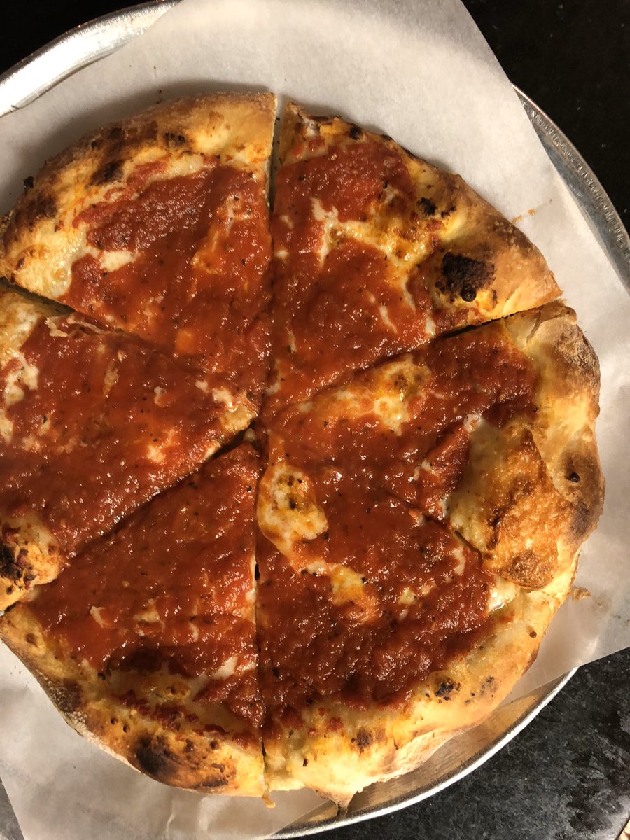 FumoAlto's tweet photo. Happy Thursday!
Come join us for lunch 11:30 - 3pm, happy hour 3pm - 7pm or dinner. Thursday's half price wine and unlimited mussels for $21 all day long. 
EAT WELL, DRINK WELL, CHEER WELL

#pizzas #subs #pastas #salads #pizzabyslice #seafood #drinks #appetizers #lunchpasta https://t.co/nBD64nRQWG