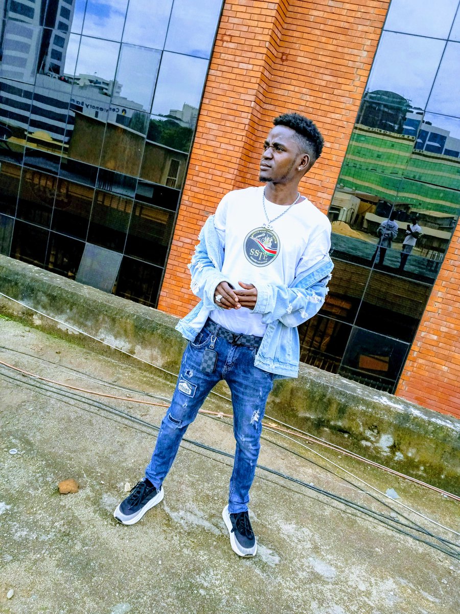 Nubi211's tweet photo. Plz follow me on Instagram @Iamnubi
Happy New year fam❣️💯✔️✌️ https://t.co/wOF4EC1gVD