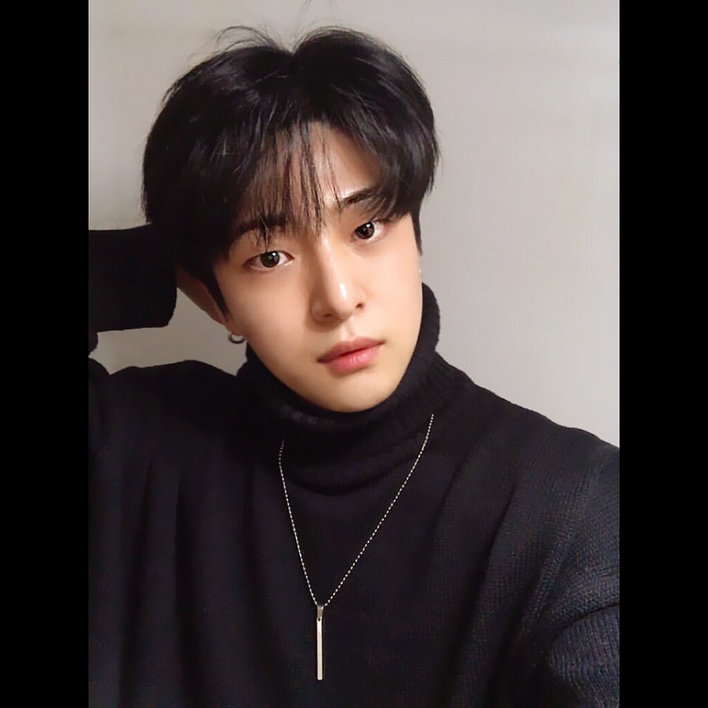 ARAB_IN2U's tweet image. 200102 || لقد بدأ يوم جديد في كوريا مما يصادف يوم ميلاد عزيزنا ريهو (جينسوب) نتمنى له يوم ميلاد سعيد ♡
اصبح عمره ٢٤ بالعالمي و ٢٥ بالكوري 
#HappyJinsubDay 
#HappyRihoDay