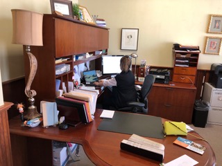 CreativeWorksp1's tweet image. Hard at work here at Creative Workspaces...  officespacerentleasenavasotatexas.com  #rent #lease #houston #texas #navasota #real #estate #rentals #leasing #office #space #grimes #county #harris #co working