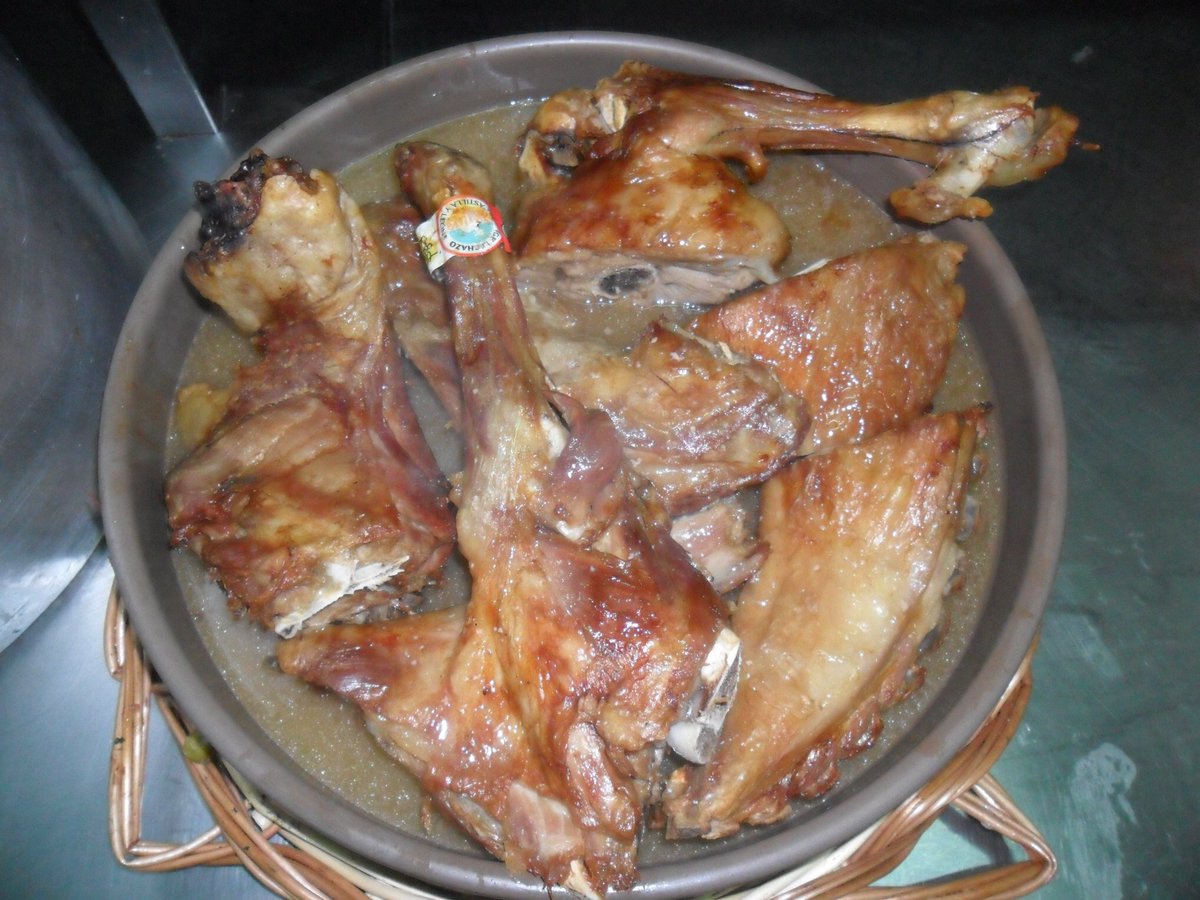 ¿Cómo has empezado el año, con algún #propósito nuevo? Si es cuidarte más, no dejes de probar nuestras #ensaladas y #sandwiches #goodforyou! Y si es más de disfrutar de todo te animamos a tomar en nuestro #restaurante el #lechazo asado, un imprescindible en #Palencia 😋