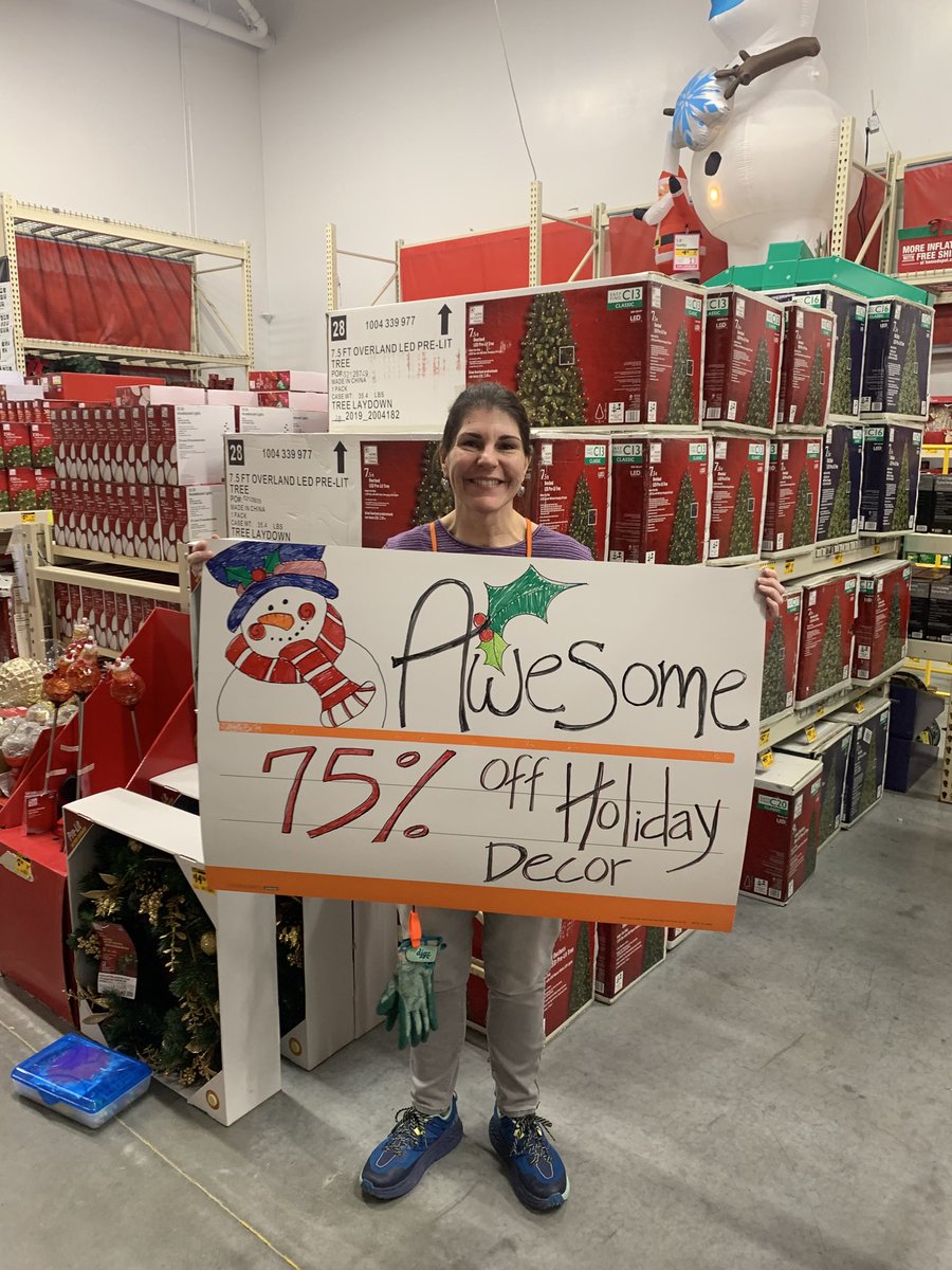 Huskrcrt's tweet photo. Wendy made an awesome sign to help drive 75% off Holiday Decor at the Urbandale Home Depot #2115
Great job Wendy!! https://t.co/3C96MZV1J5