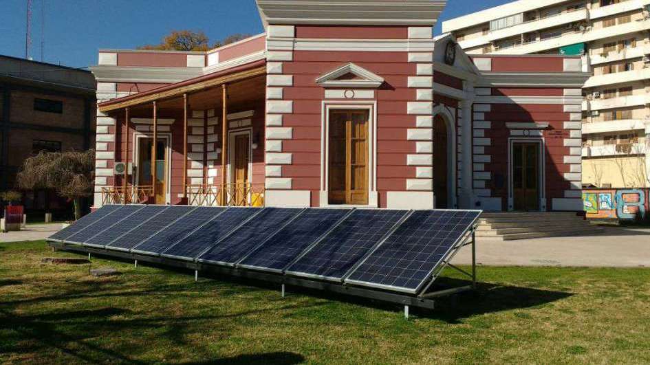 K2Business's tweet photo. De la mano de #K2BGesdoc el @MuniGodoyCruz 🇦🇷 es el primer municipio que despapeliza el 100% de sus trámites 📃👩🏽💻
➕info: https://t.co/HHVZeUjBsd https://t.co/lwiYtW9rTy