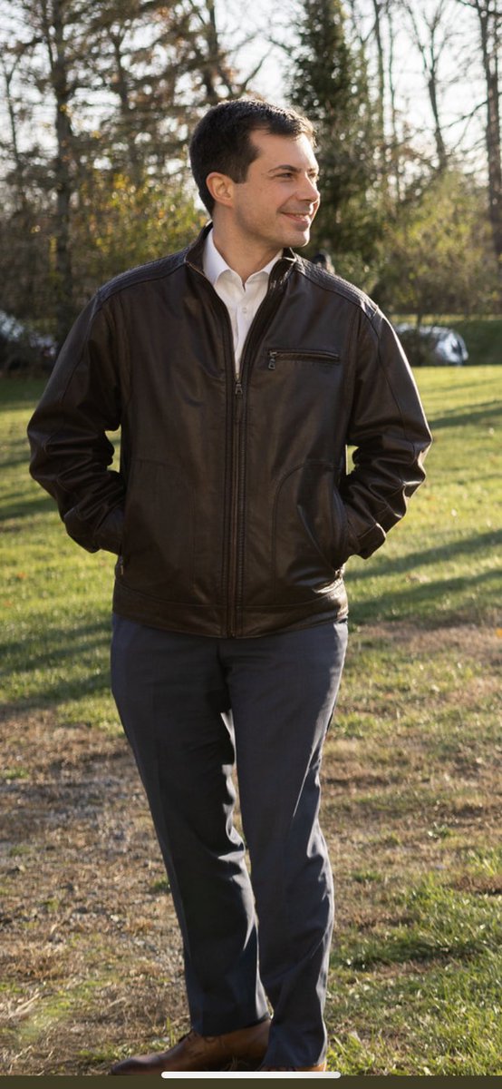 LouisCopywriter's tweet photo. @PeteForAmerica Just look at that handsome fella https://t.co/MdLAm0kzas