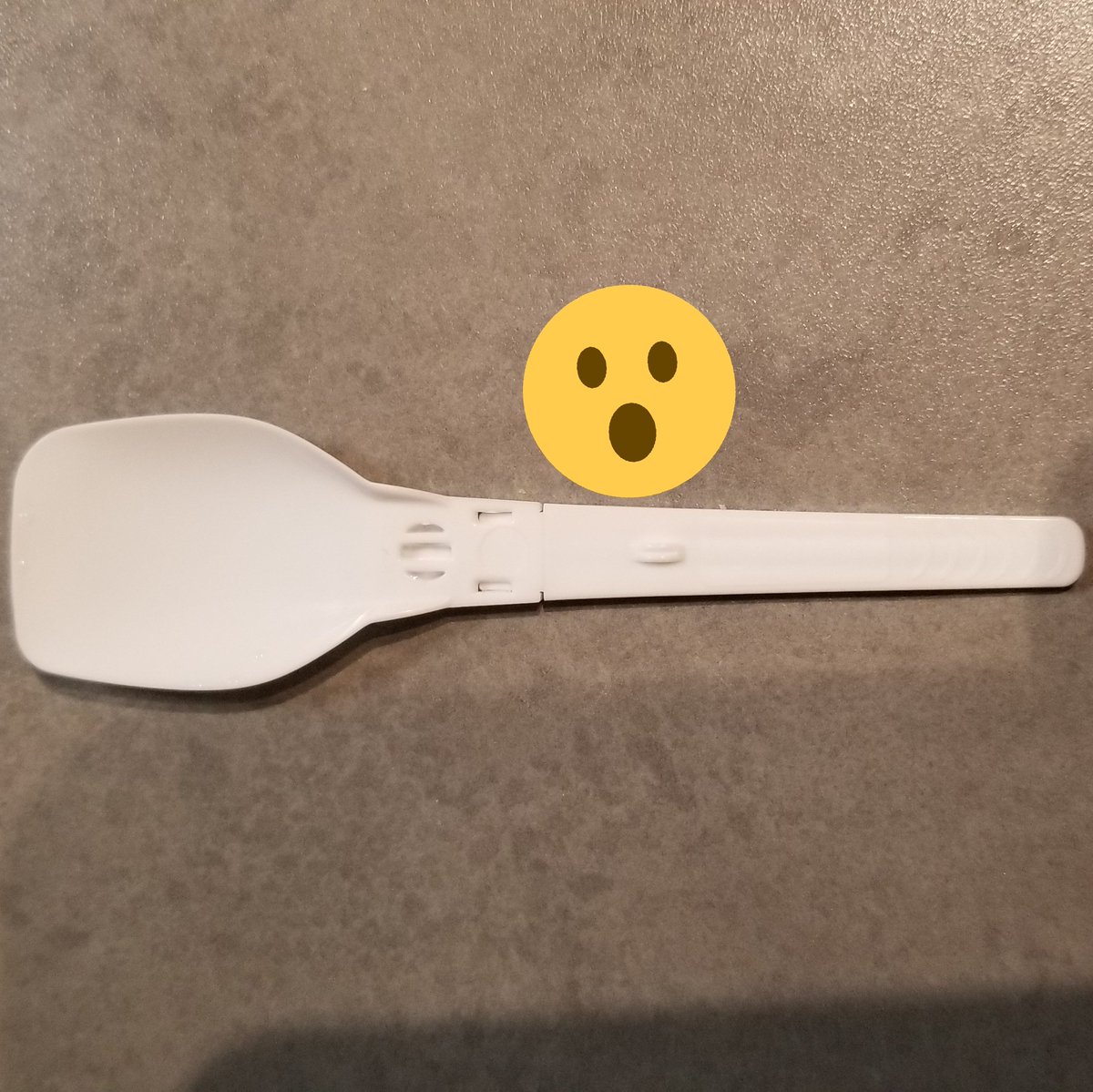 albertart's tweet image. Amazing folding spoon. 🥄 #foldables #thefutureisnow #2020tech