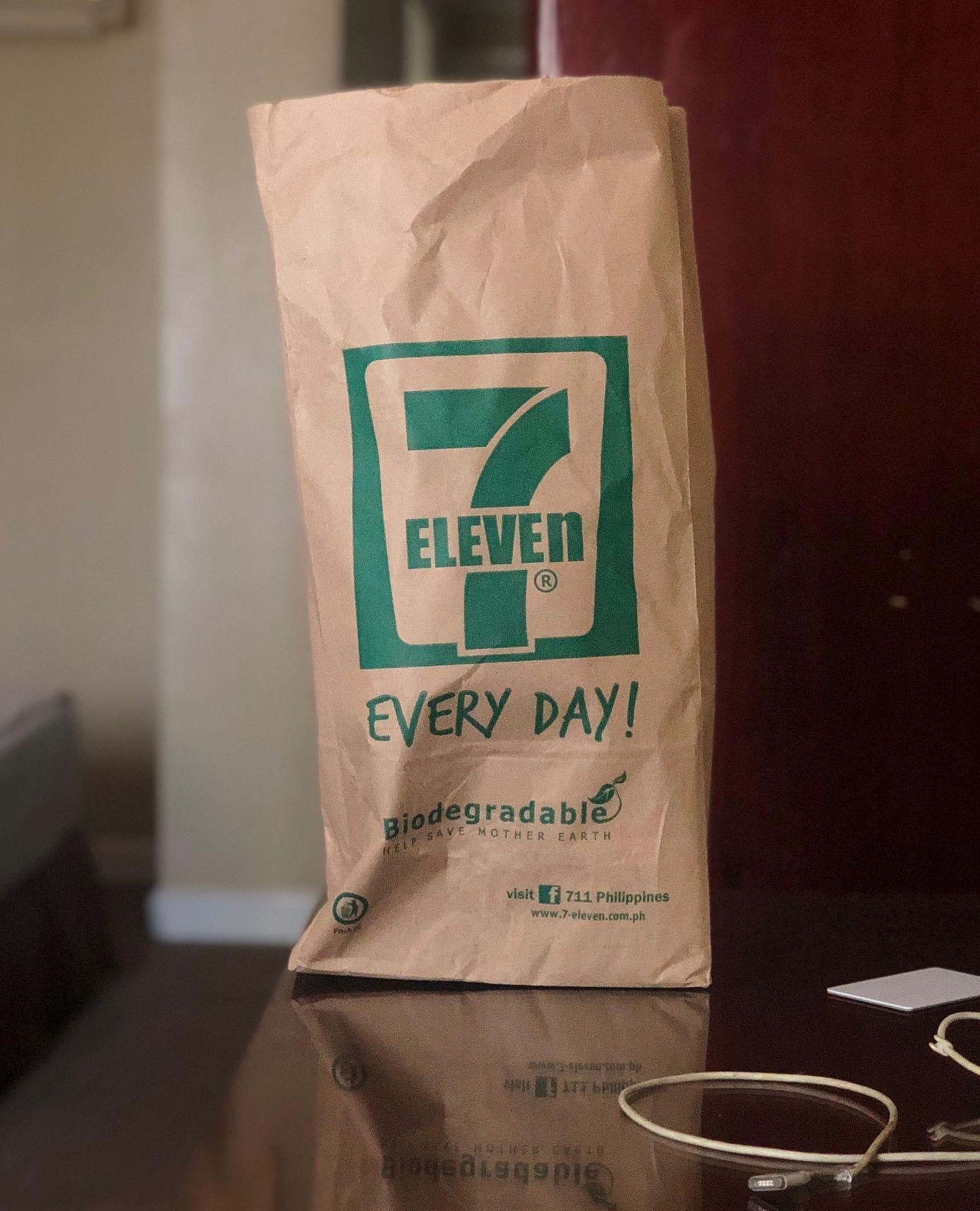 Behold! It's a rare 7-Eleven “Grand Opening Commemorative Lucky Bag” |  SoraNews24 -Japan News-