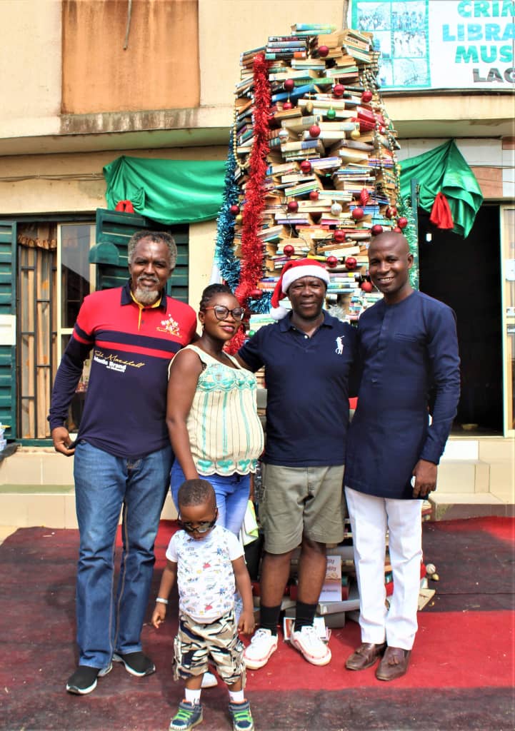 mdomisore's tweet image. 7. Over 5,000 #books made up the book tree. And the books are as varied as one can Imagine. That tells me students must read wide for broader gains of learning. My  5Fs (Faith, Facts, Fiction, Fame and Forward Thinking) are outlined learning areas for students. #learningin2020